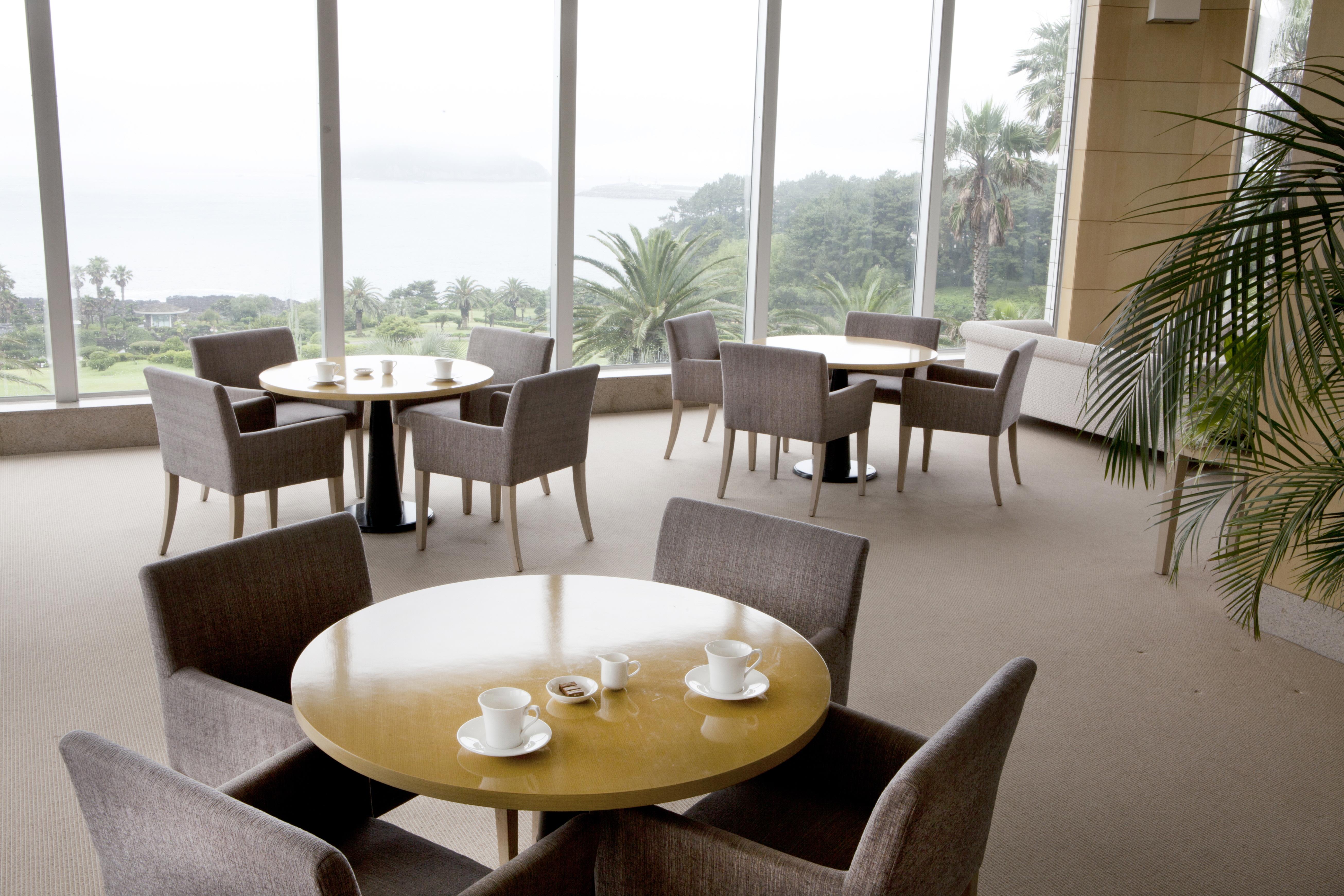 Seogwipo KAL Hotel Esterno foto Club Lounge at Changi Airport