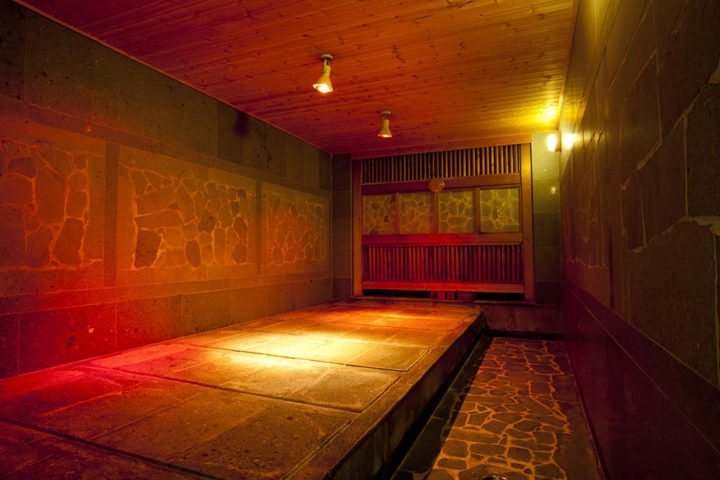 Seogwipo KAL Hotel Esterno foto A salt room at the spa